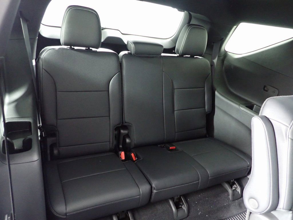New 2026 Chevrolet Traverse LT w/ LPO, Floor Liner Package image 31