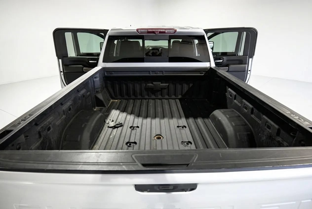 Used 2020 Chevrolet Silverado 2500 LTZ w/ LTZ Plus Package AWD/4WD image 7