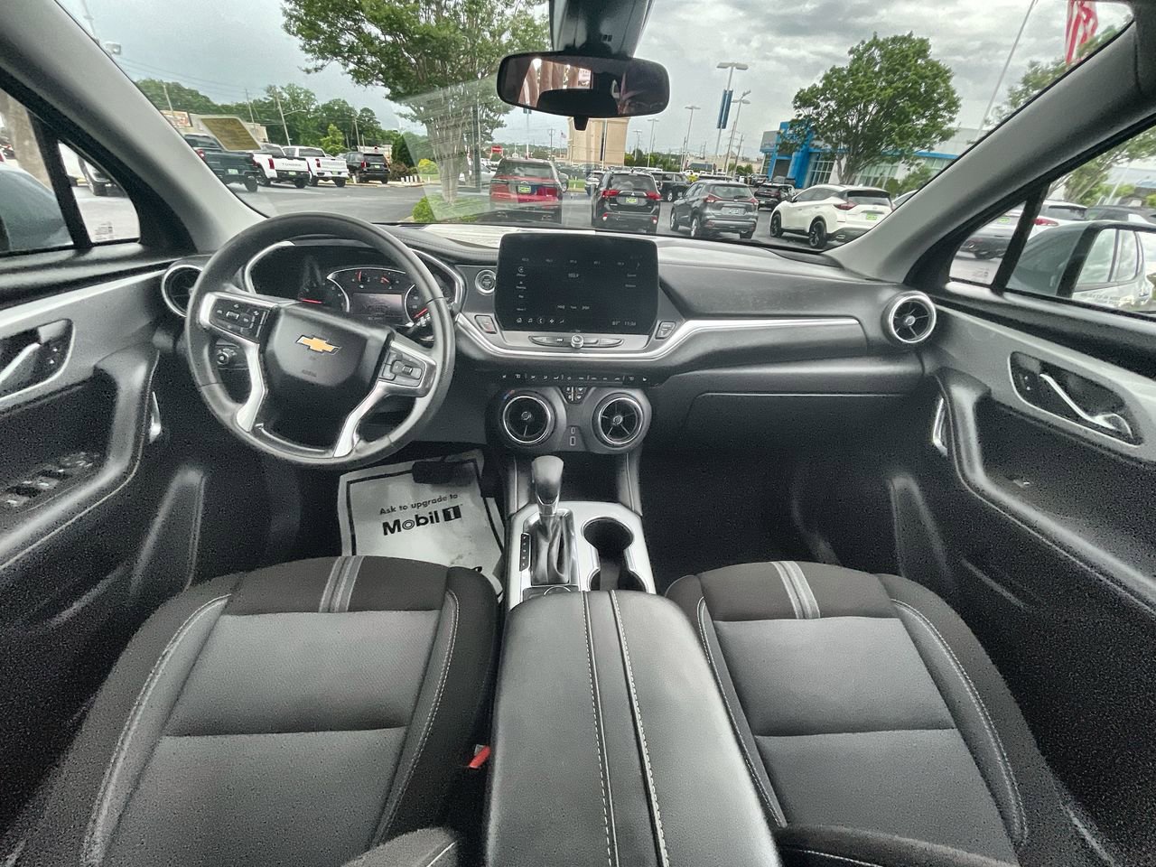 Used 2025 Chevrolet Blazer LT FWD image 20