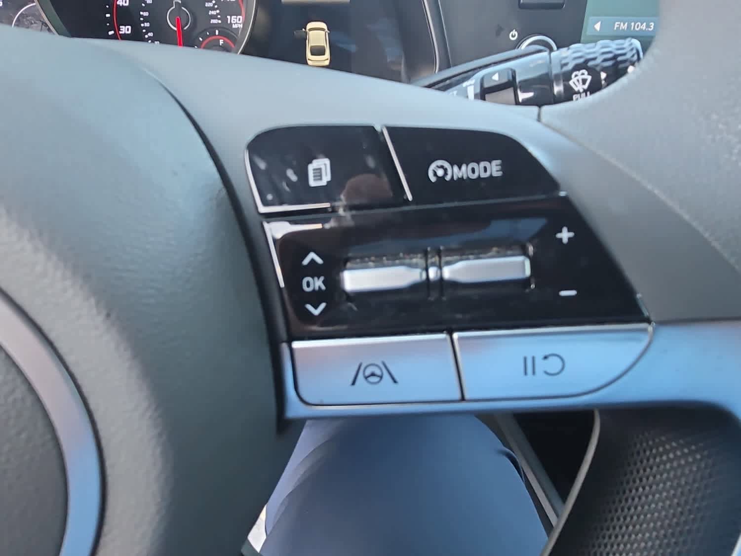 Used 2022 Hyundai Elantra SEL FWD image 32