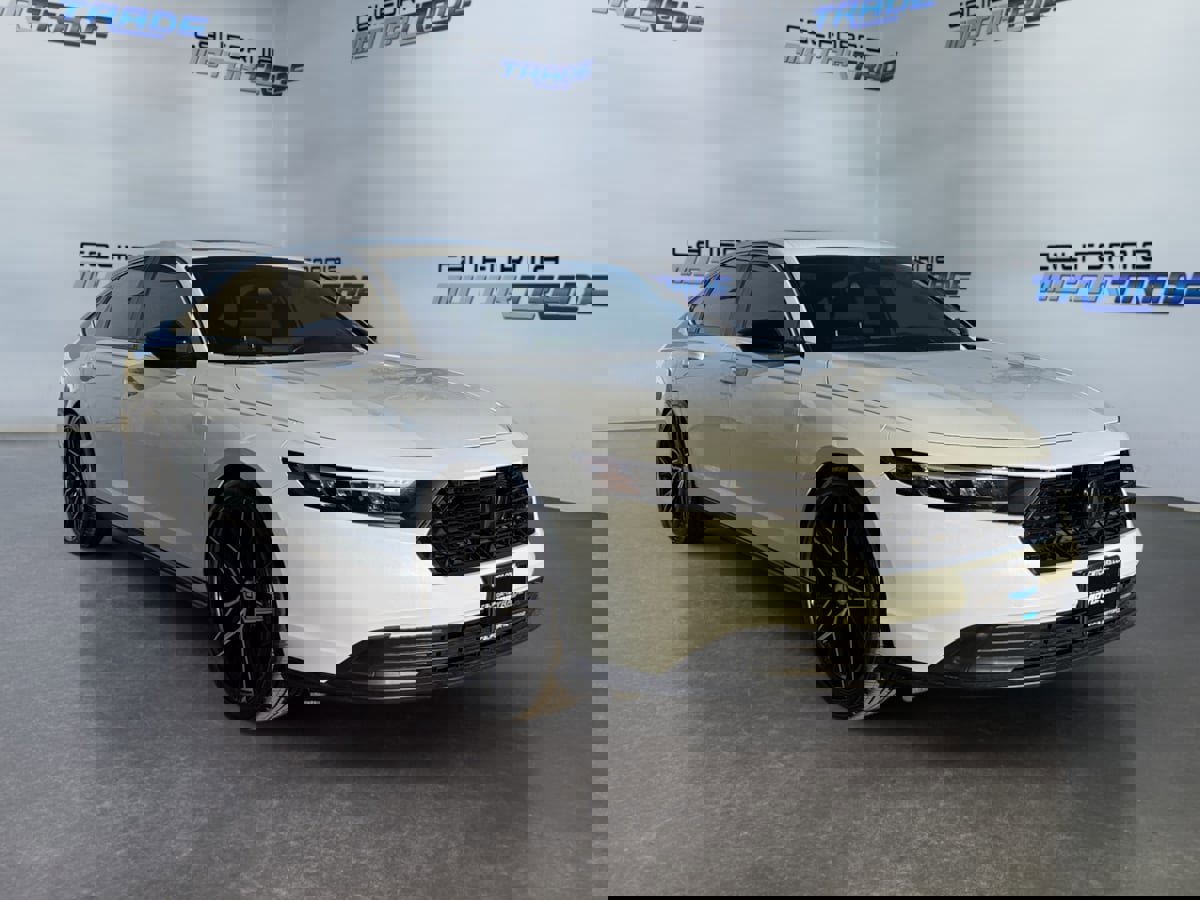 Used 2023 Honda Accord Sport image 3