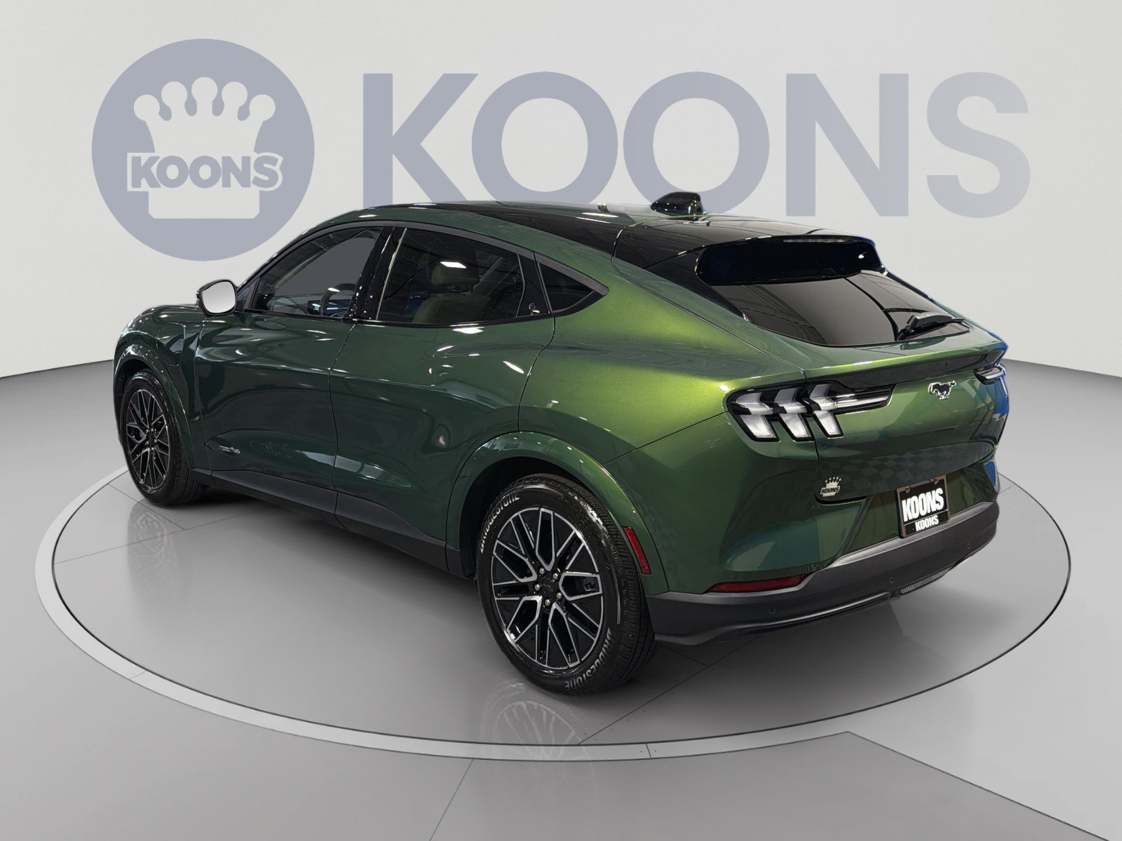 Used 2025 Ford Mustang Mach-E Premium AWD/4WD image 4