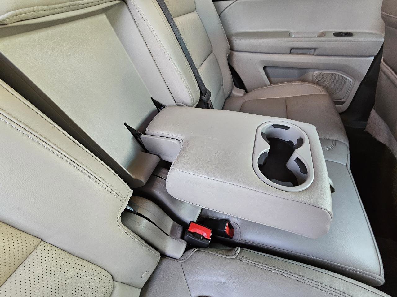 Used 2015 Ford Explorer Limited w/ Equipment Group 302A FWD image 31