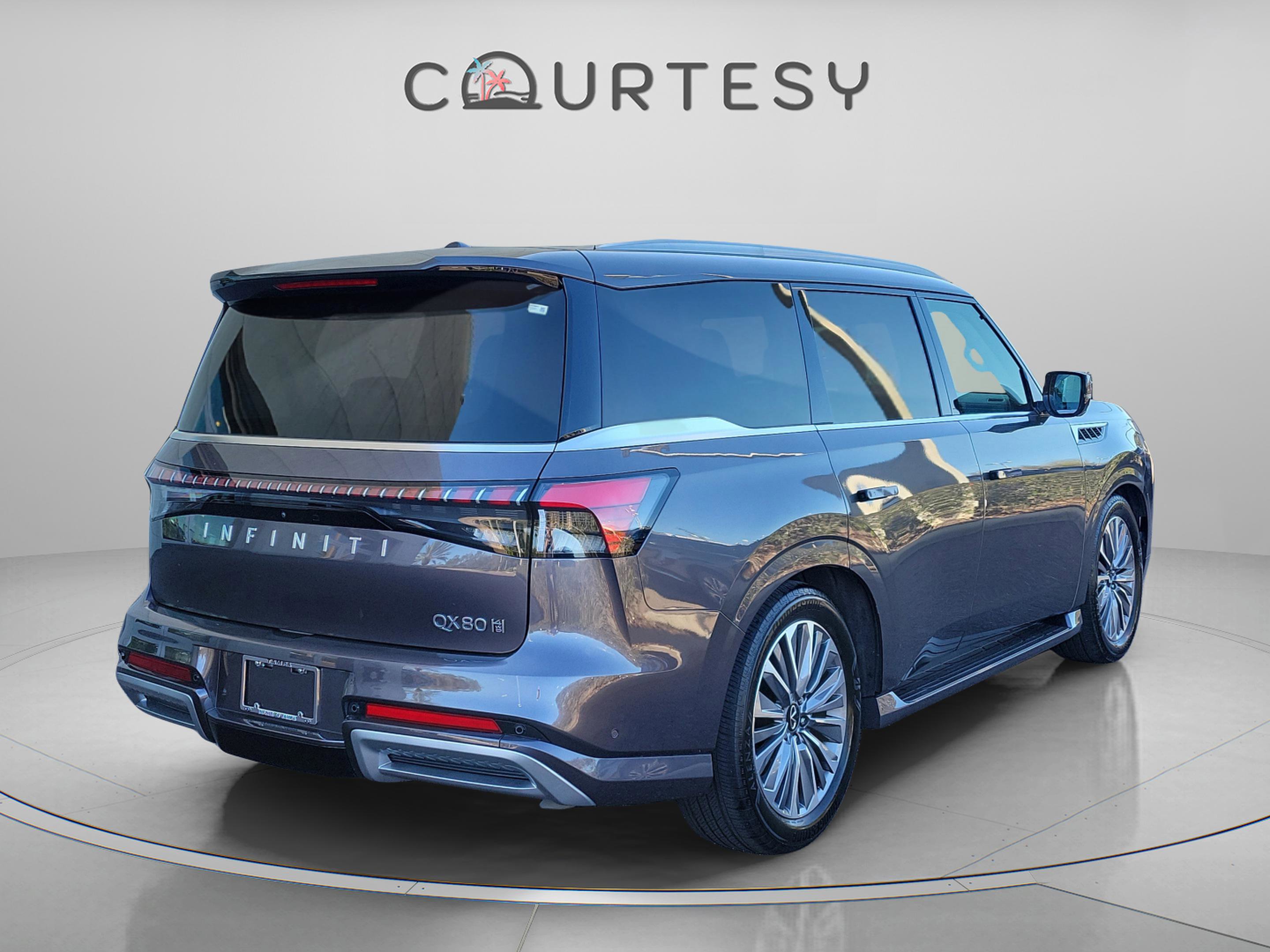 Certified 2025 INFINITI QX80 Luxe image 4