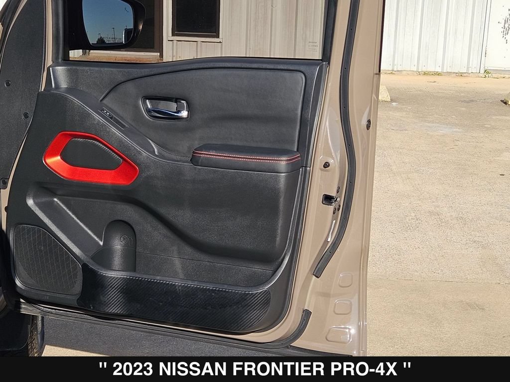 Used 2023 Nissan Frontier PRO-4X w/ Technology Package AWD/4WD image 29