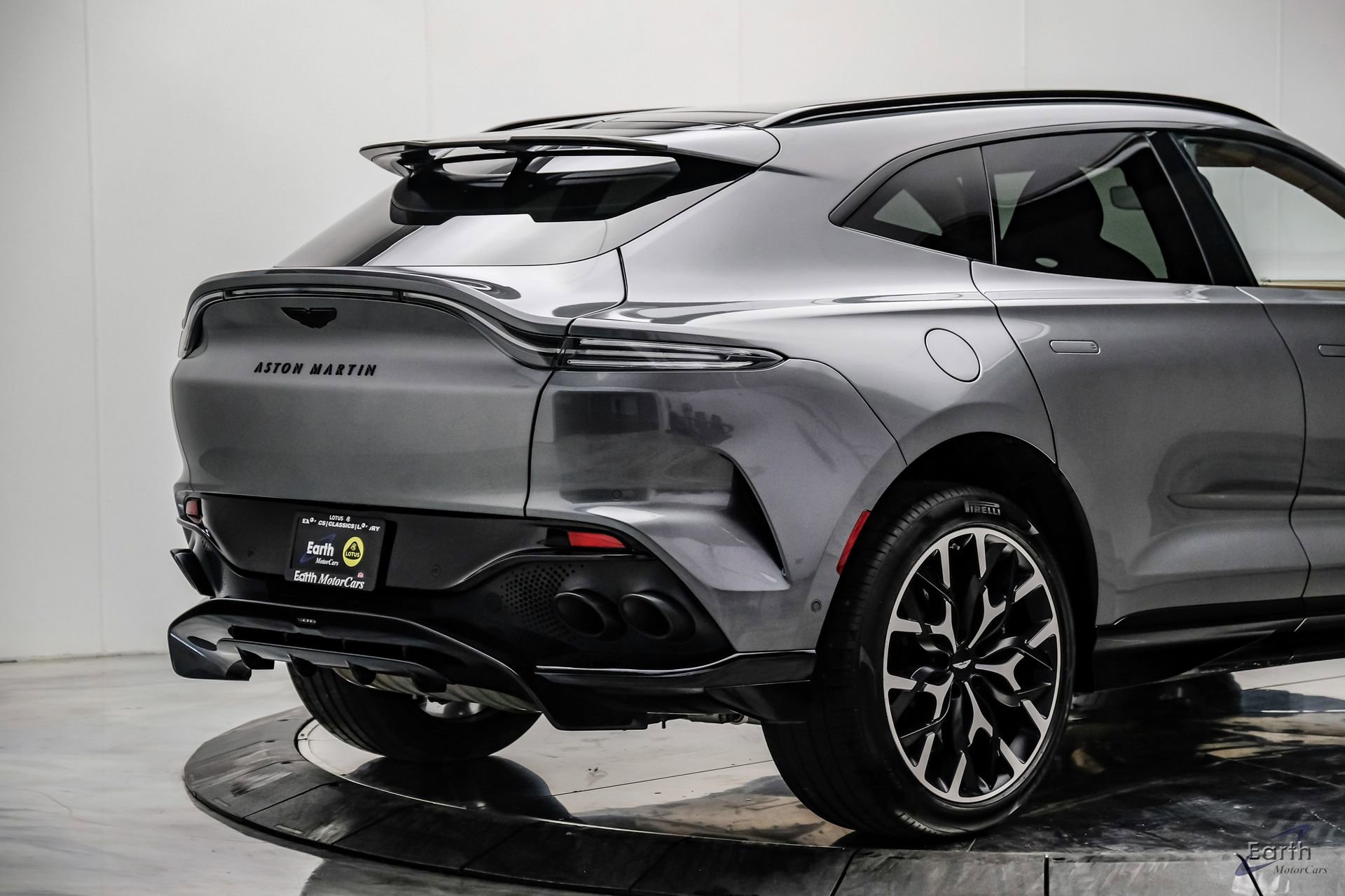 Used 2023 Aston Martin DBX 707 image 18