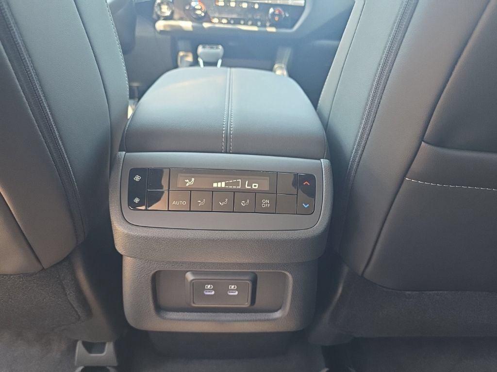 New 2026 Nissan Pathfinder SL AWD/4WD image 14