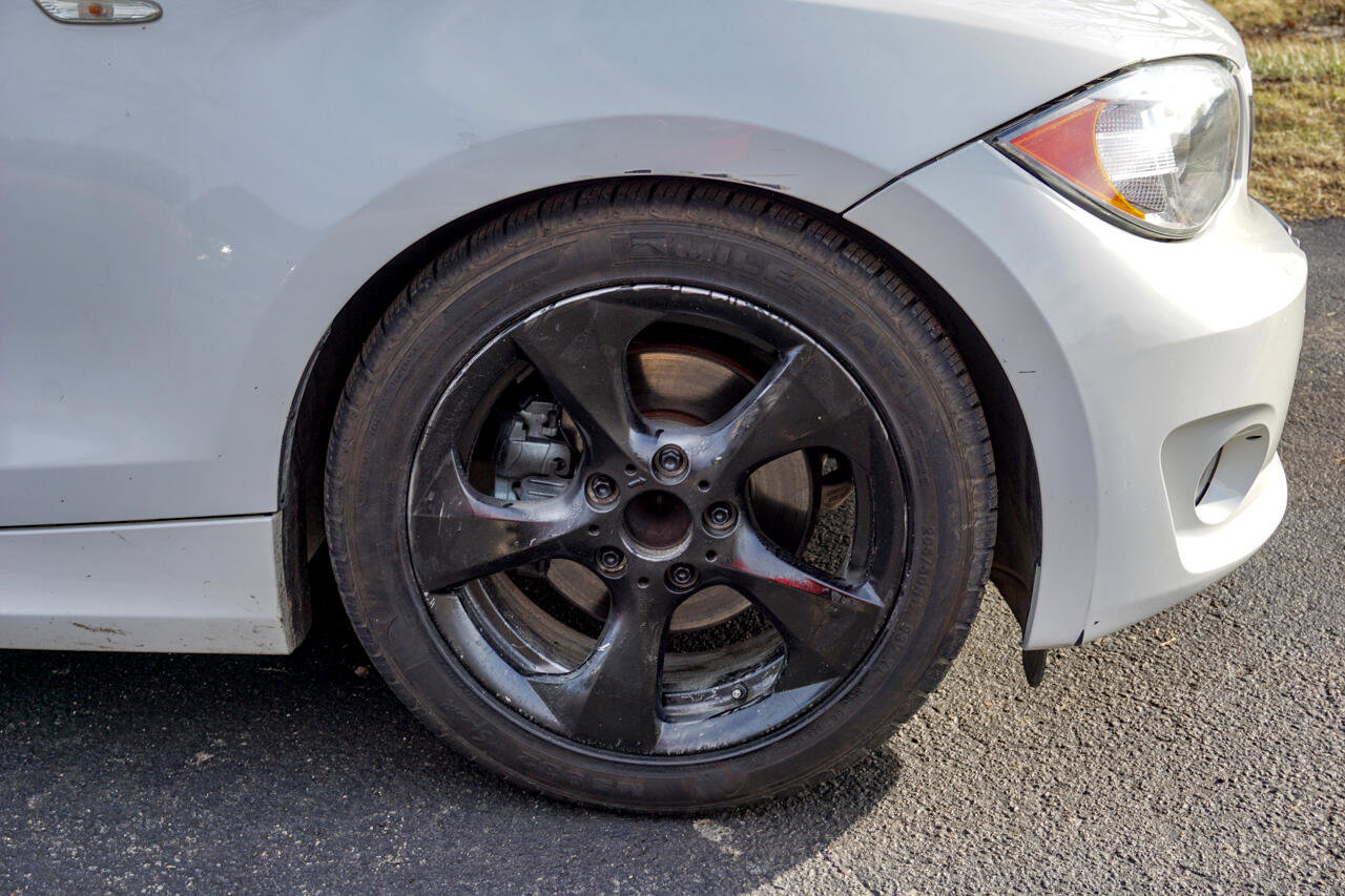 Used 2012 BMW 128i Convertible image 32