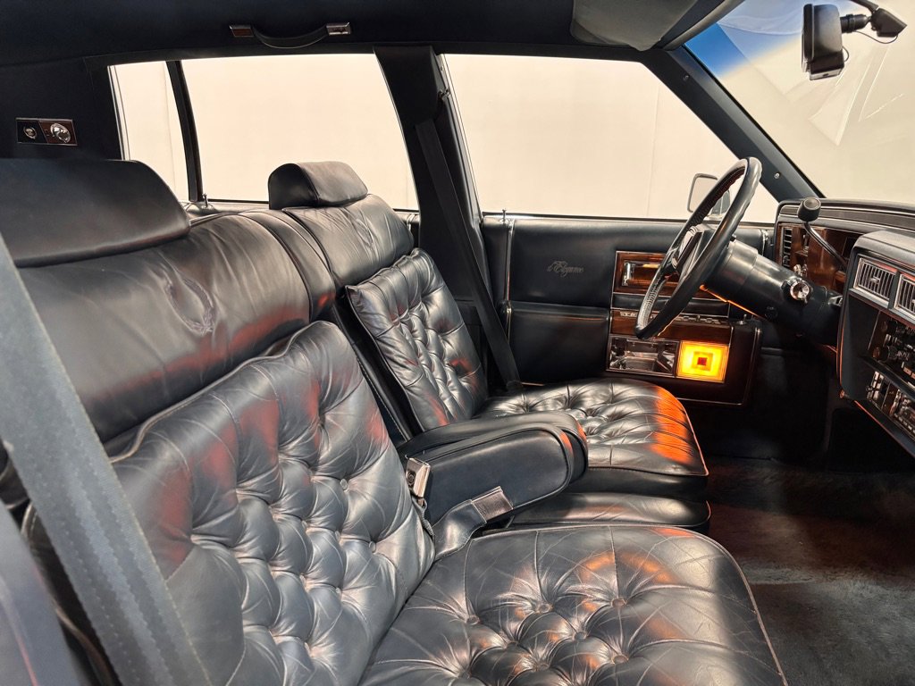 Used 1987 Cadillac Brougham image 19