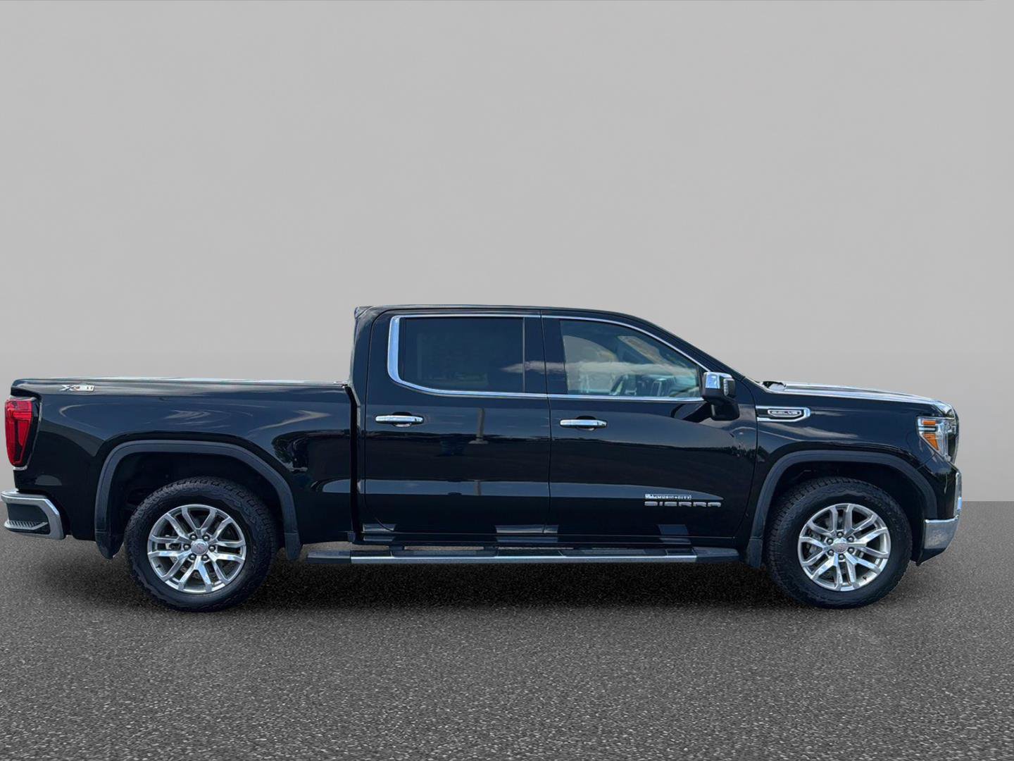 Certified 2019 GMC Sierra 1500 SLT w/ SLT Premium Plus Package AWD/4WD image 4