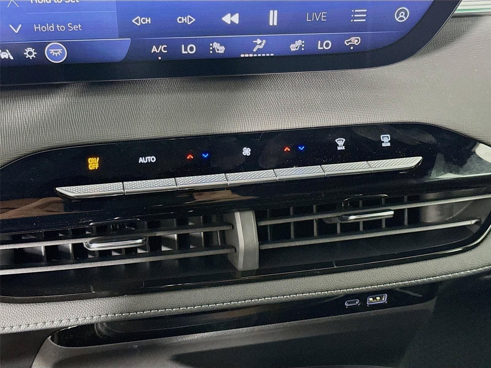 New 2026 Buick Enclave Sport Touring w/ Power Package FWD image 18