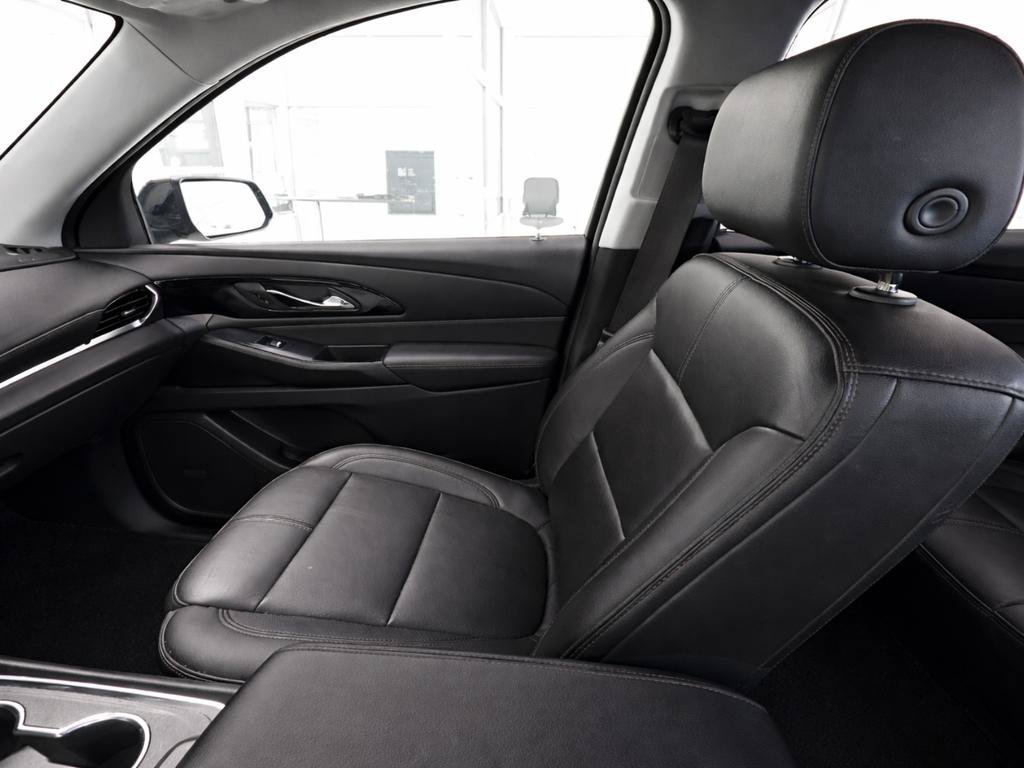 Used 2023 Chevrolet Traverse RS AWD/4WD image 11