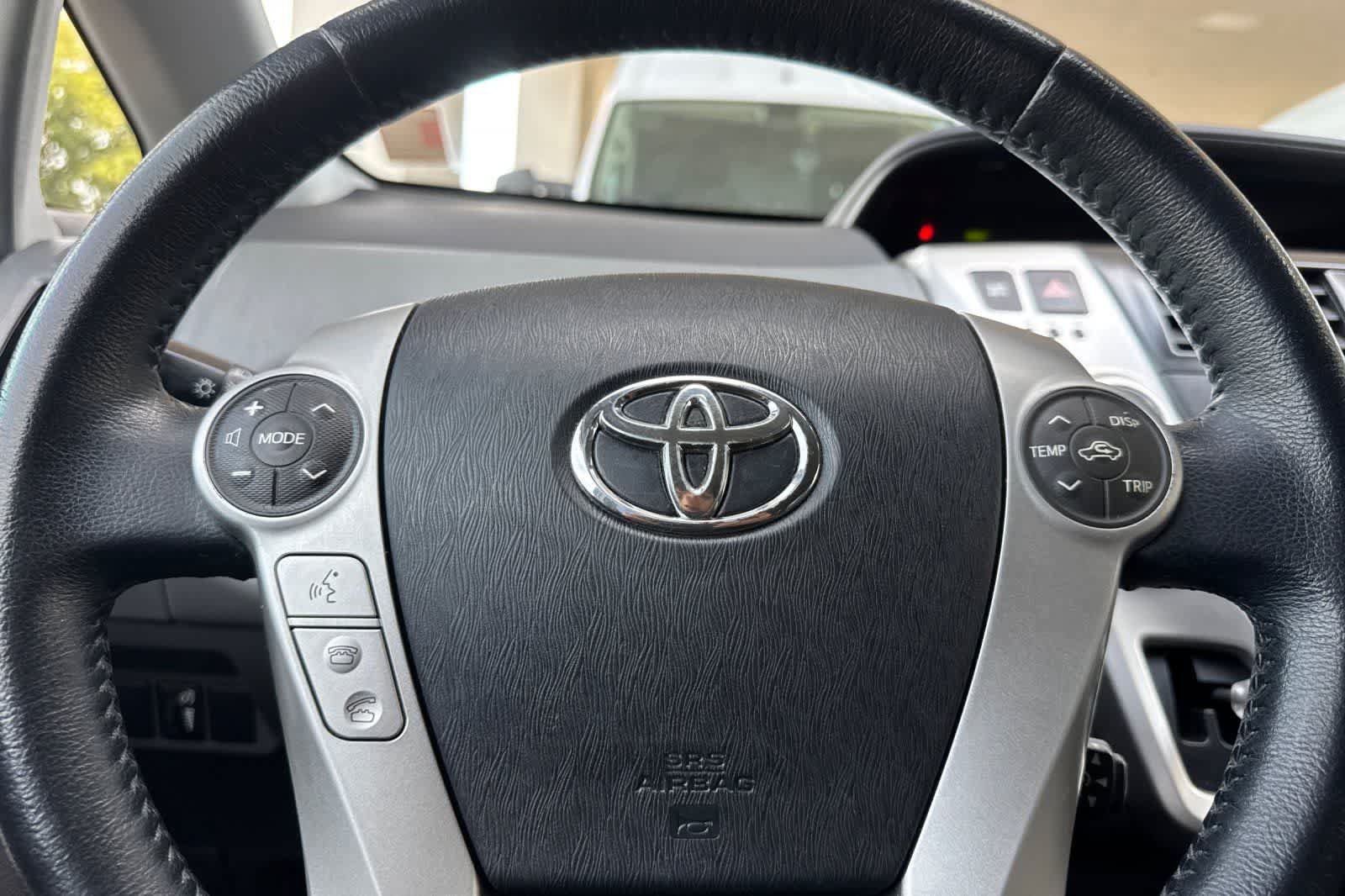Used 2014 Toyota Prius V Five FWD image 28