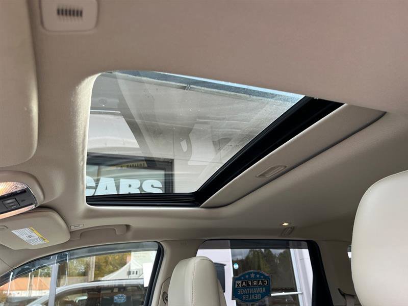 Used 2017 Jeep Grand Cherokee Limited image 19