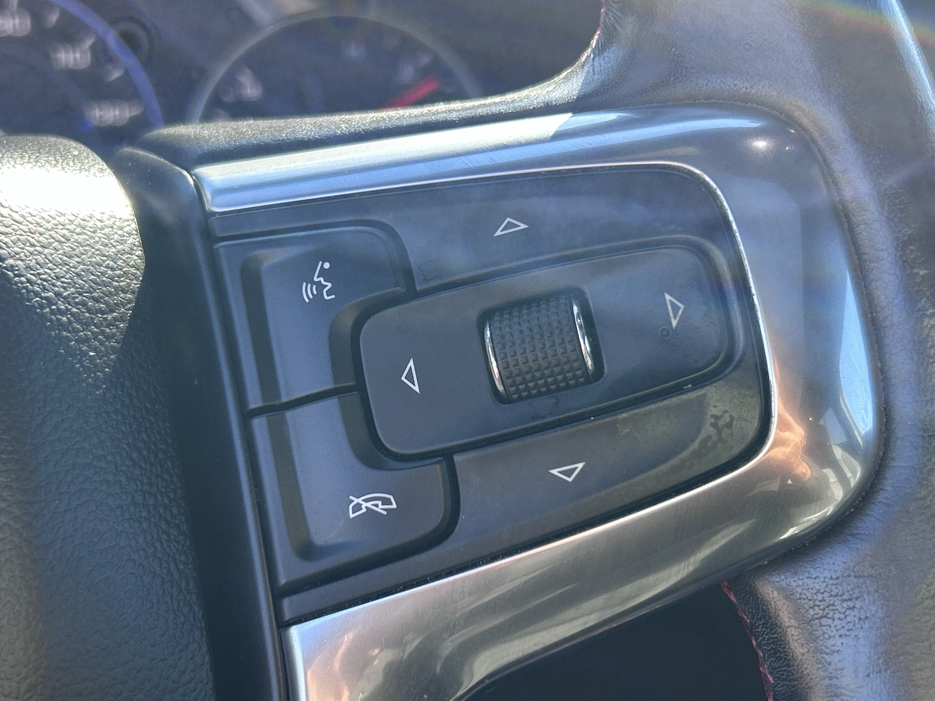 Used 2019 Chevrolet Blazer RS FWD image 17
