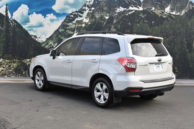 Used 2015 Subaru Forester 2.5i Limited image 9