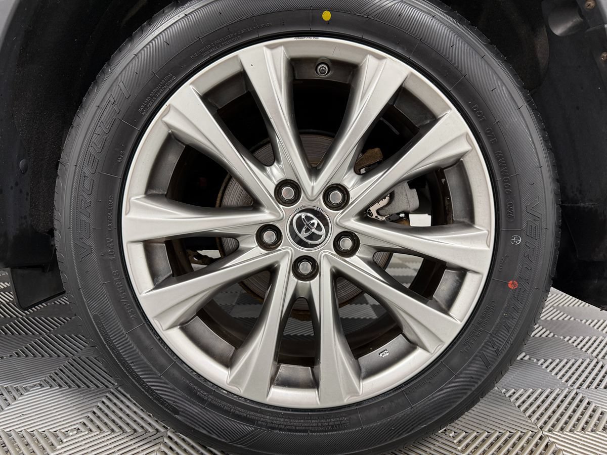 Used 2018 Toyota RAV4 Limited w/ All Weather Liner Package AWD/4WD image 29