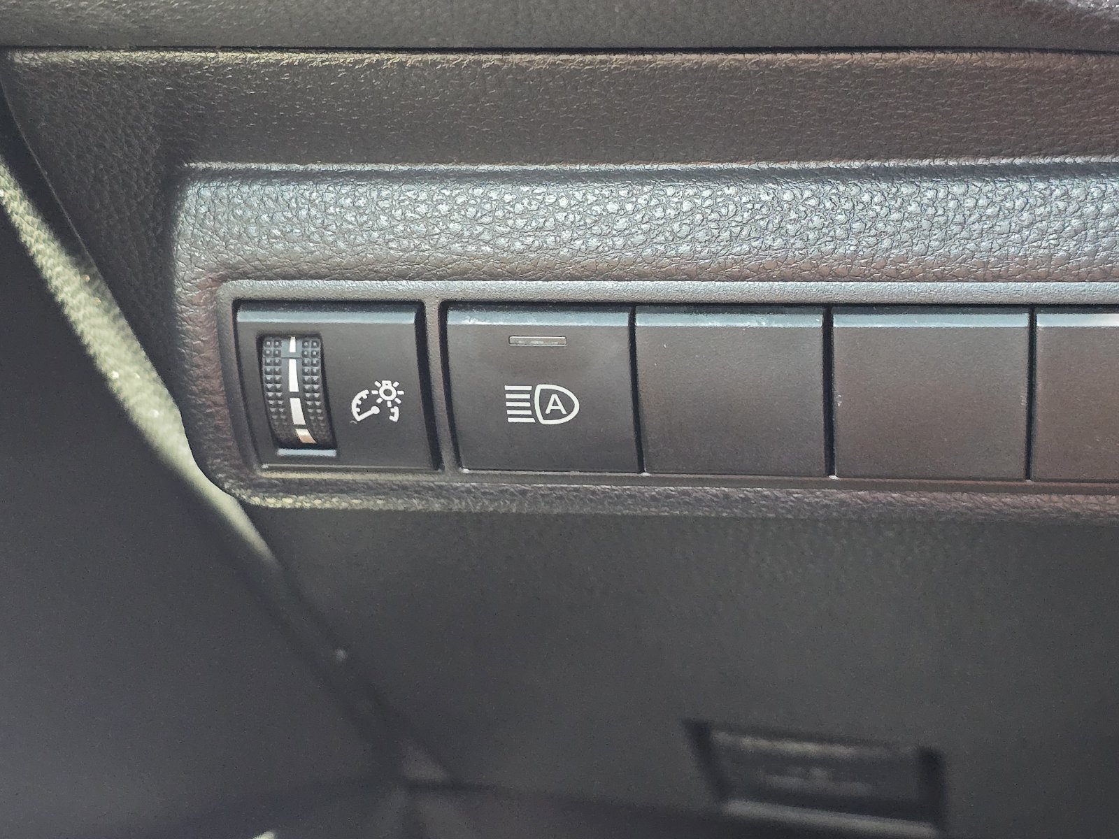 Used 2020 Toyota Corolla XSE FWD image 22