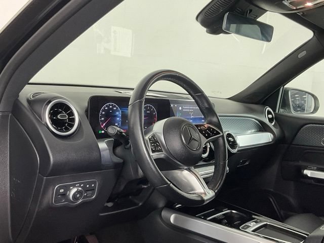 Used 2025 Mercedes-Benz GLB 250 image 12