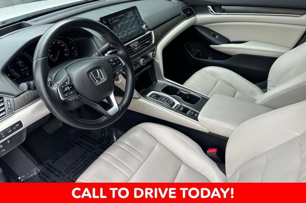 Used 2018 Honda Accord Touring image 9