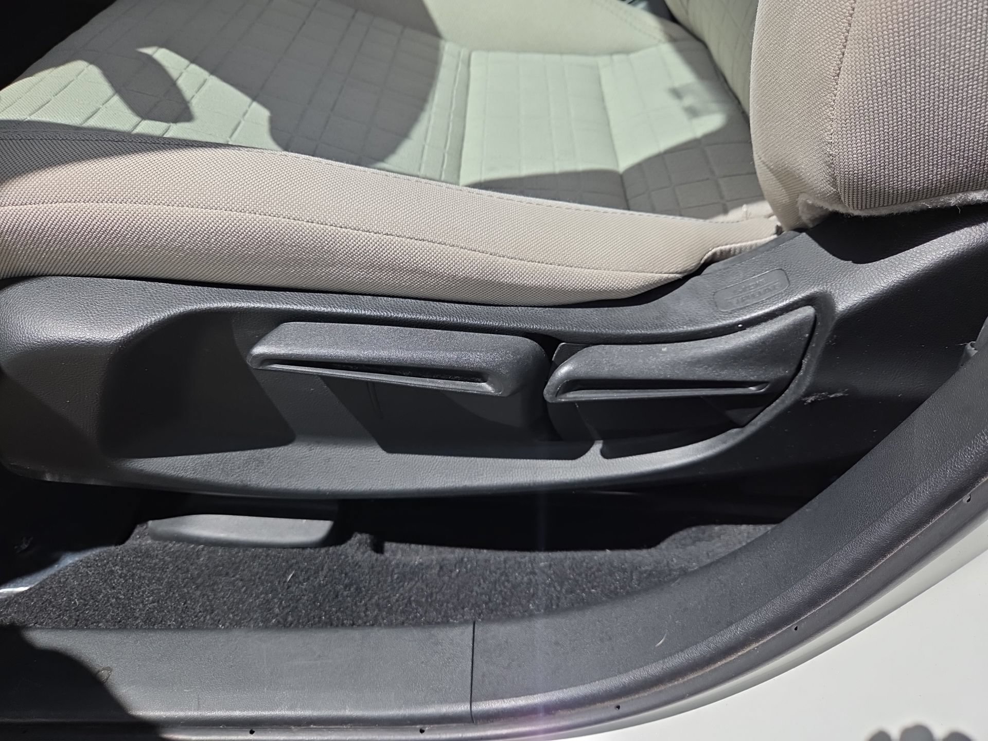 Used 2024 Honda HR-V LX image 14