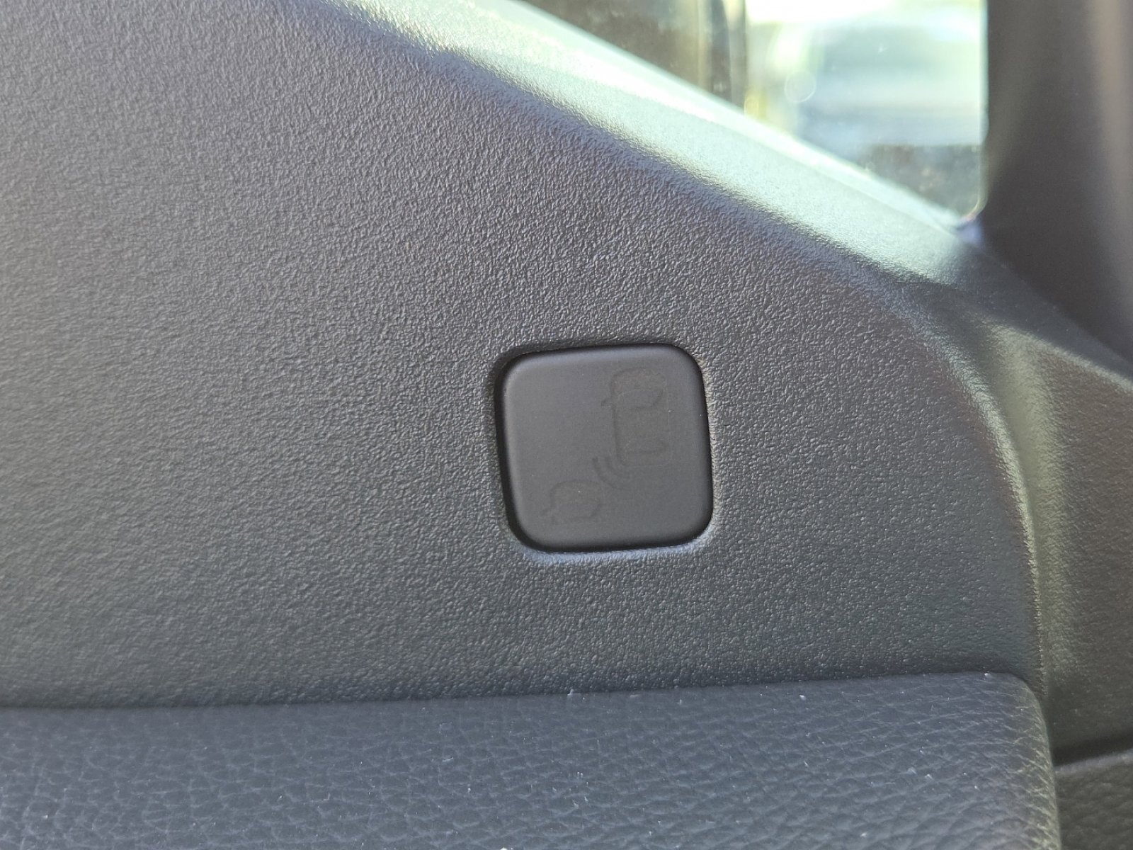 Certified 2022 Honda Pilot Sport image 8