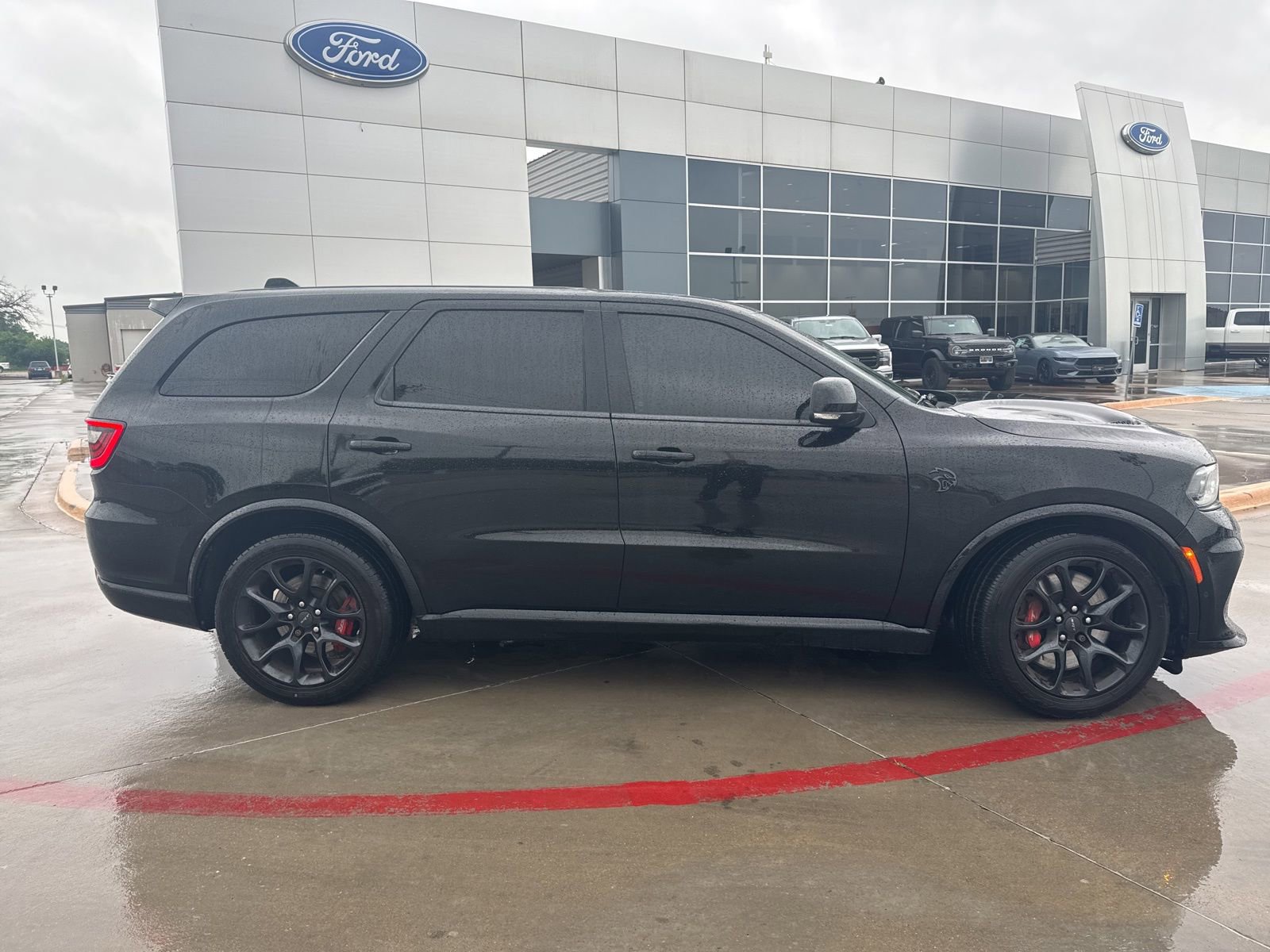 Used 2021 Dodge Durango SRT Hellcat w/ Technology Group AWD/4WD image 2