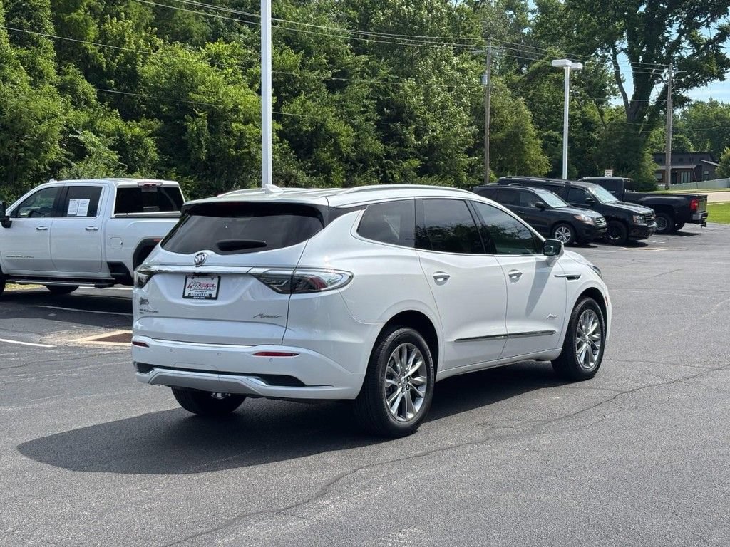 Used 2023 Buick Enclave Avenir w/ Avenir Technology Package AWD/4WD image 3