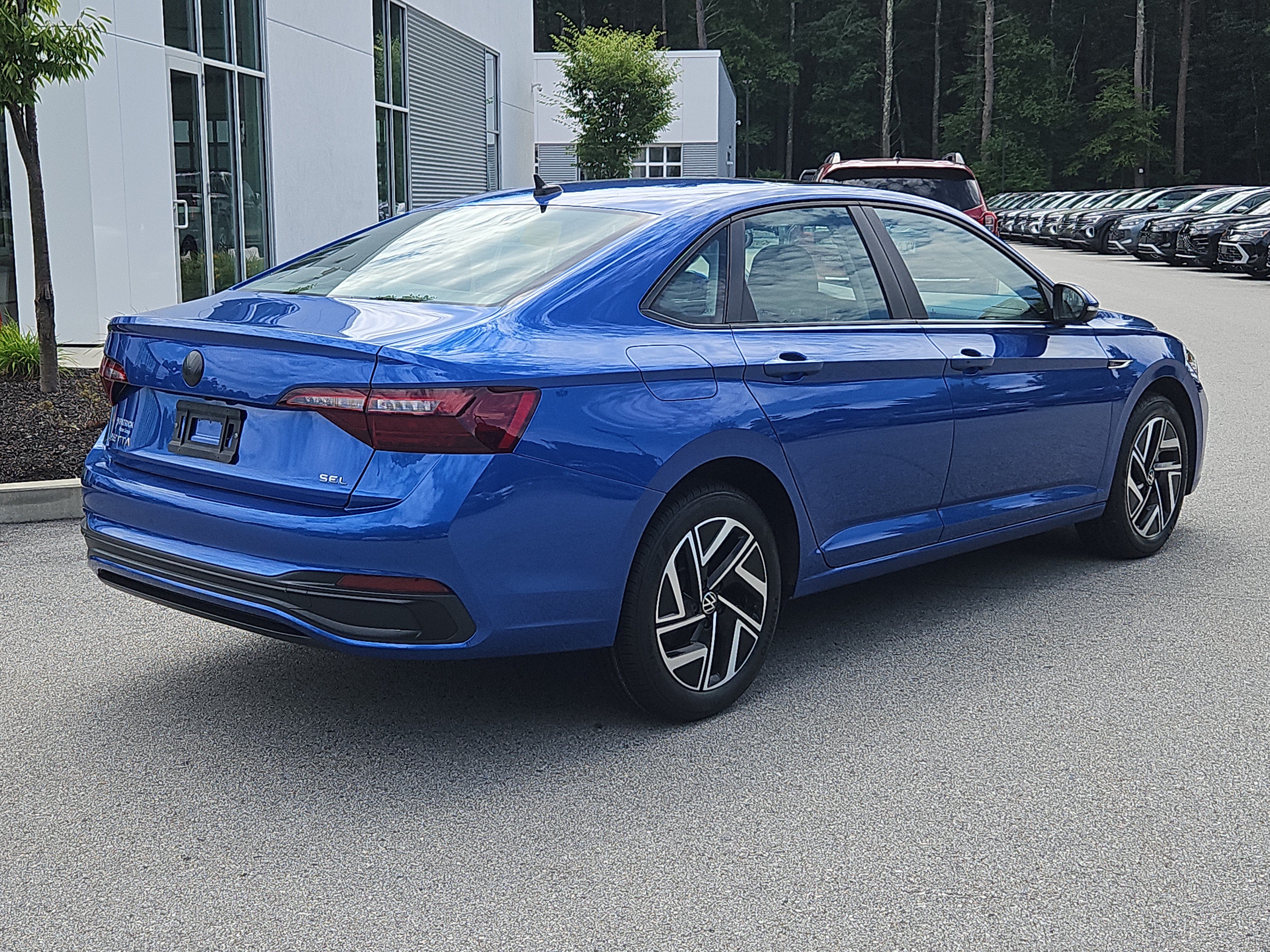 Certified 2024 Volkswagen Jetta SEL FWD image 3