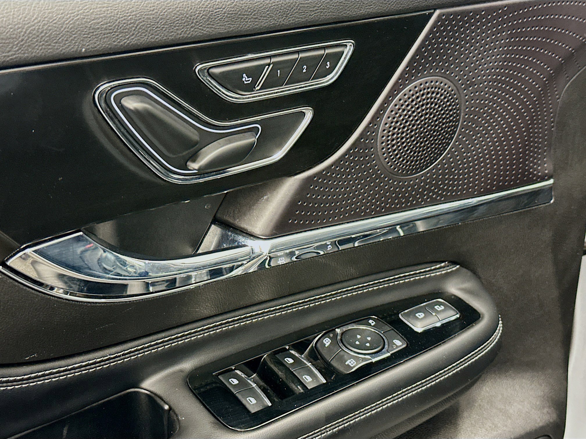 Used 2024 Lincoln Corsair Reserve w/ Equipment Group 201A image 15