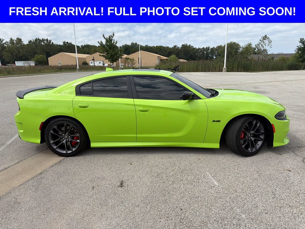 Used 2023 Dodge Charger R/T w/ Performance Handling Group RWD image 2