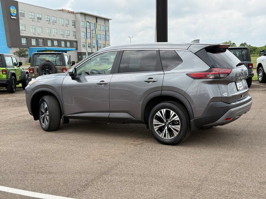 Used 2023 Nissan Rogue SV w/ SV Premium B Package FWD image 11