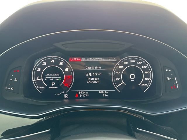 Used 2024 Audi RS Q8 w/ Black Optic Package image 16