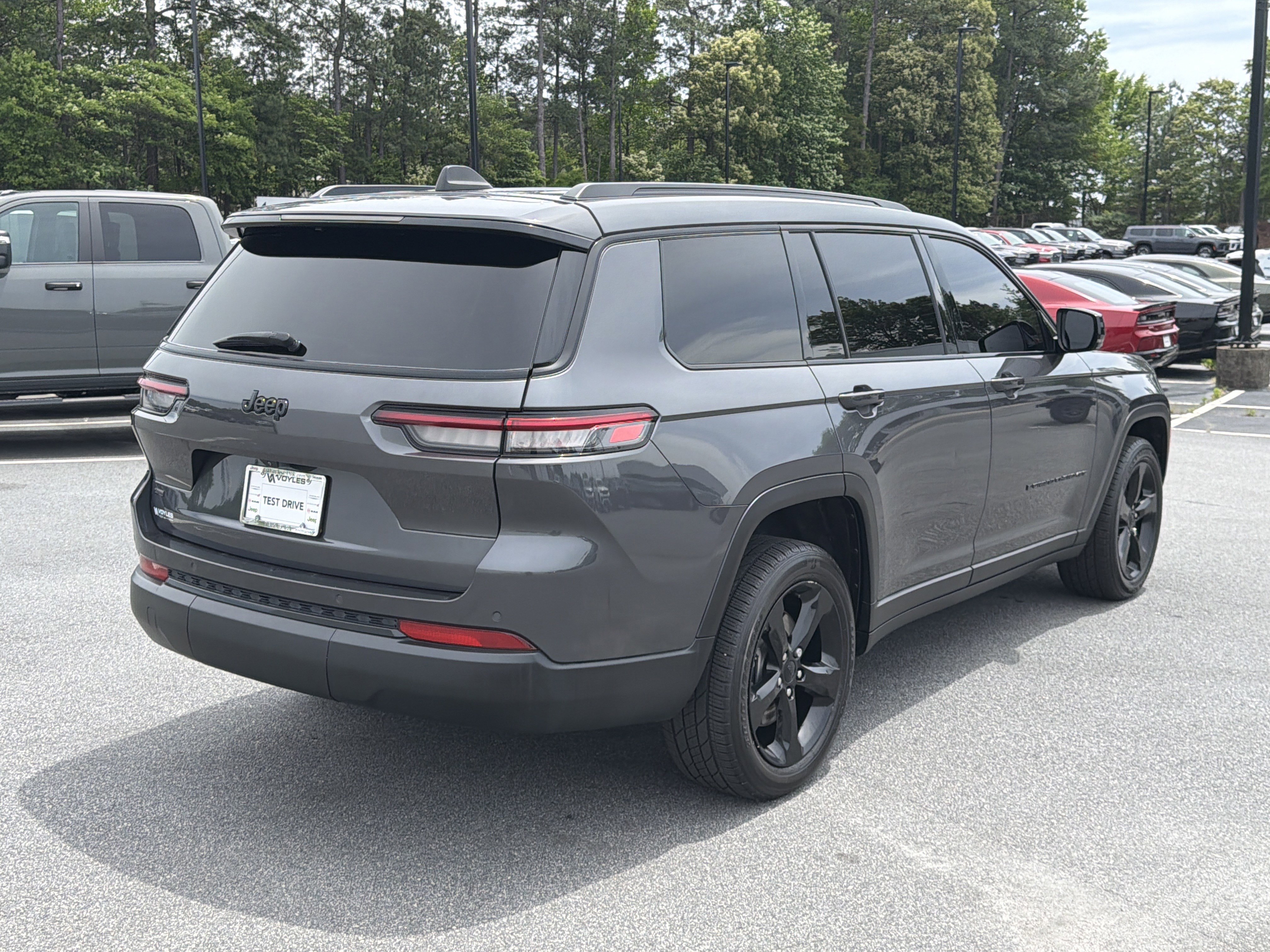 Used 2021 Jeep Grand Cherokee L Laredo RWD image 8
