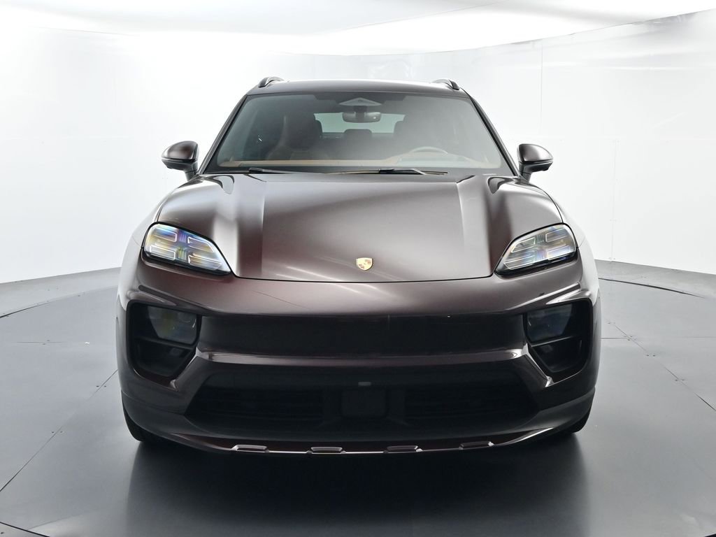 Certified 2025 Porsche Macan Electric image 18