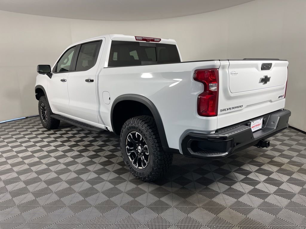 New 2026 Chevrolet Silverado 1500 ZR2 image 3