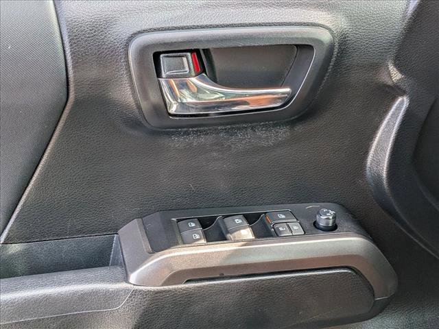 Used 2021 Toyota Tacoma TRD Sport w/ Technology Package AWD/4WD image 10