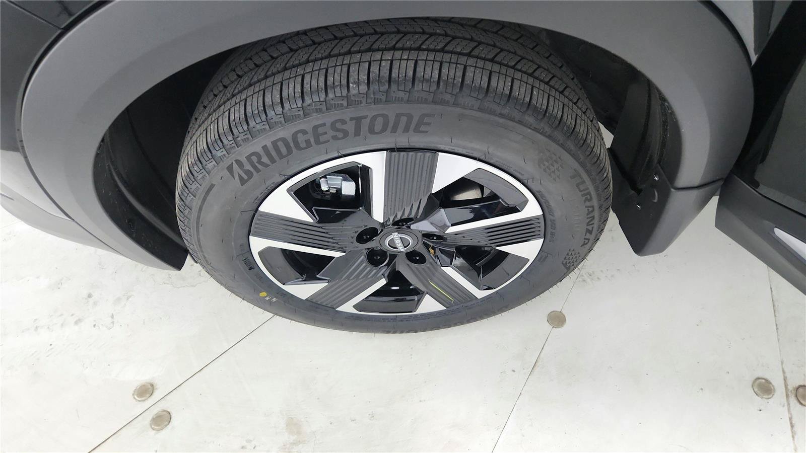 New 2026 Nissan Kicks SV w/ Cold Weather Package AWD/4WD image 27