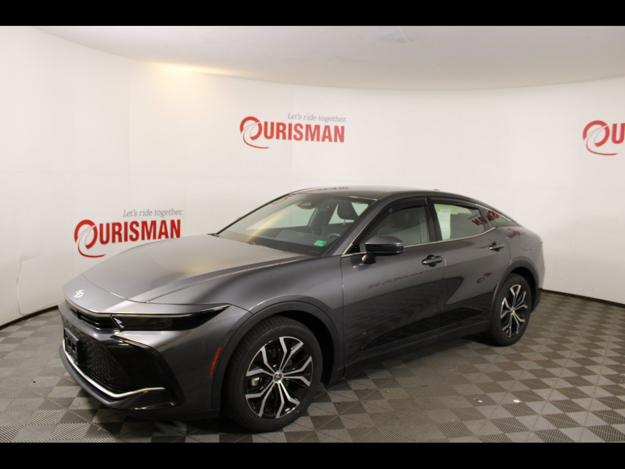 Used 2023 Toyota Crown AWD/4WD image 3