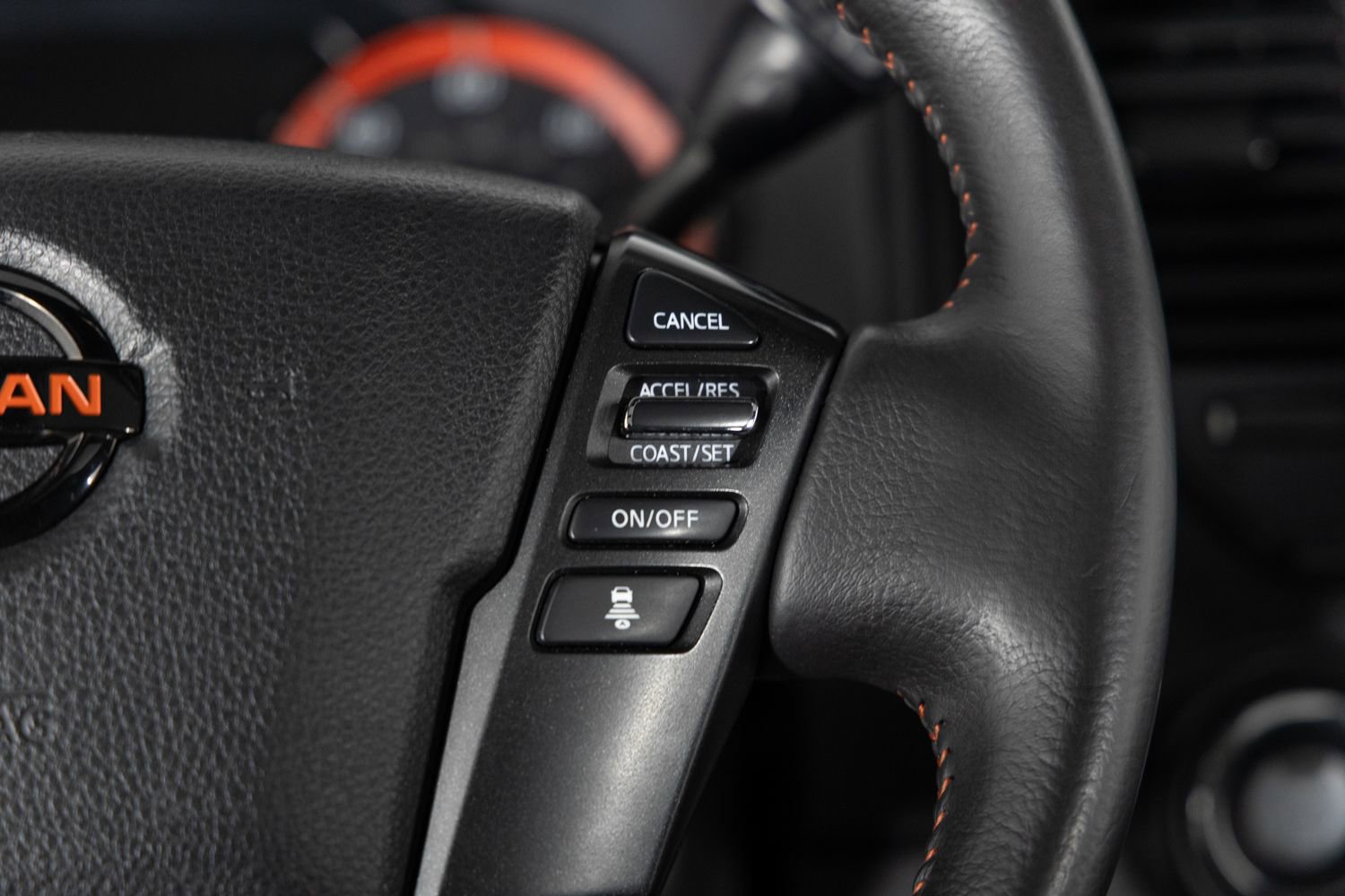 Used 2021 Nissan Titan PRO-4X w/ Pro-4x Convenience Package image 31