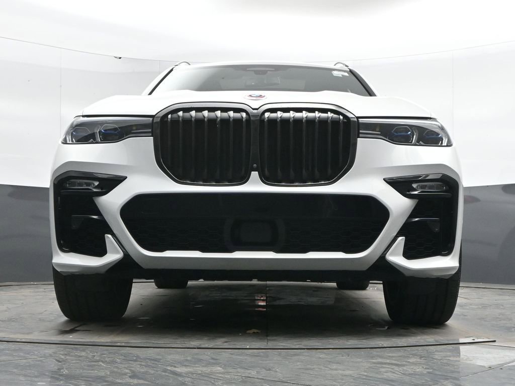 Used 2022 BMW X7 M50i image 49