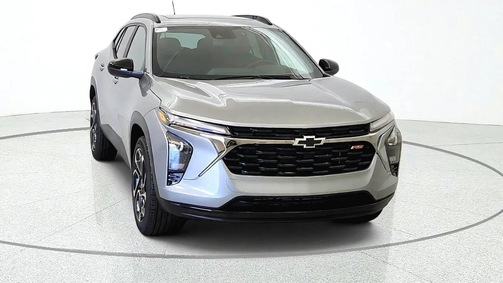 New 2026 Chevrolet Trax RS w/ Sunroof Package FWD image 2