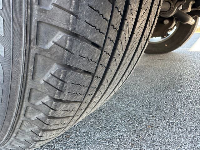 Used 2025 GMC Sierra 1500 SLT AWD/4WD image 11