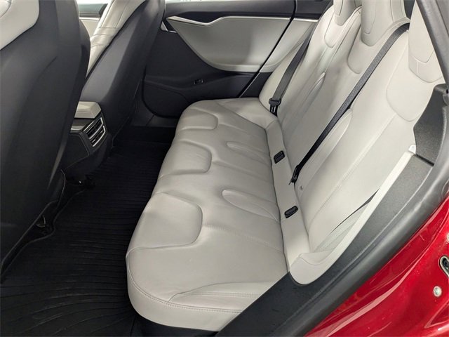 Used 2015 Tesla Model S 85D image 23