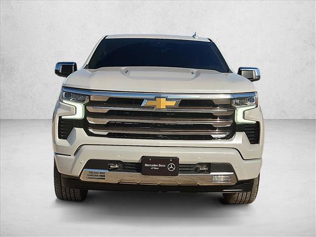 Used 2022 Chevrolet Silverado 1500 High Country w/ High Country Premium Package AWD/4WD video 2