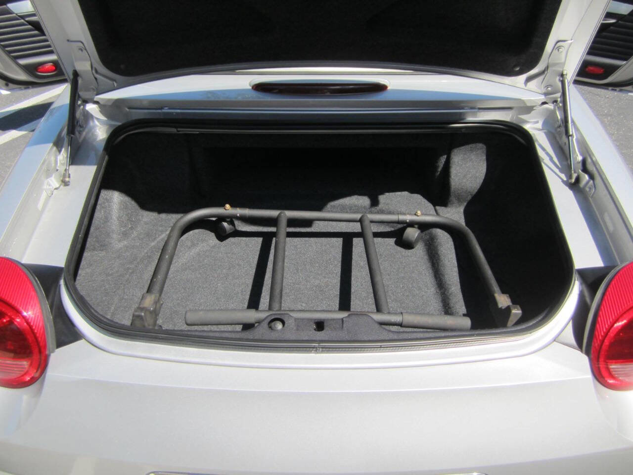 Used 2004 Ford Thunderbird Deluxe RWD image 11