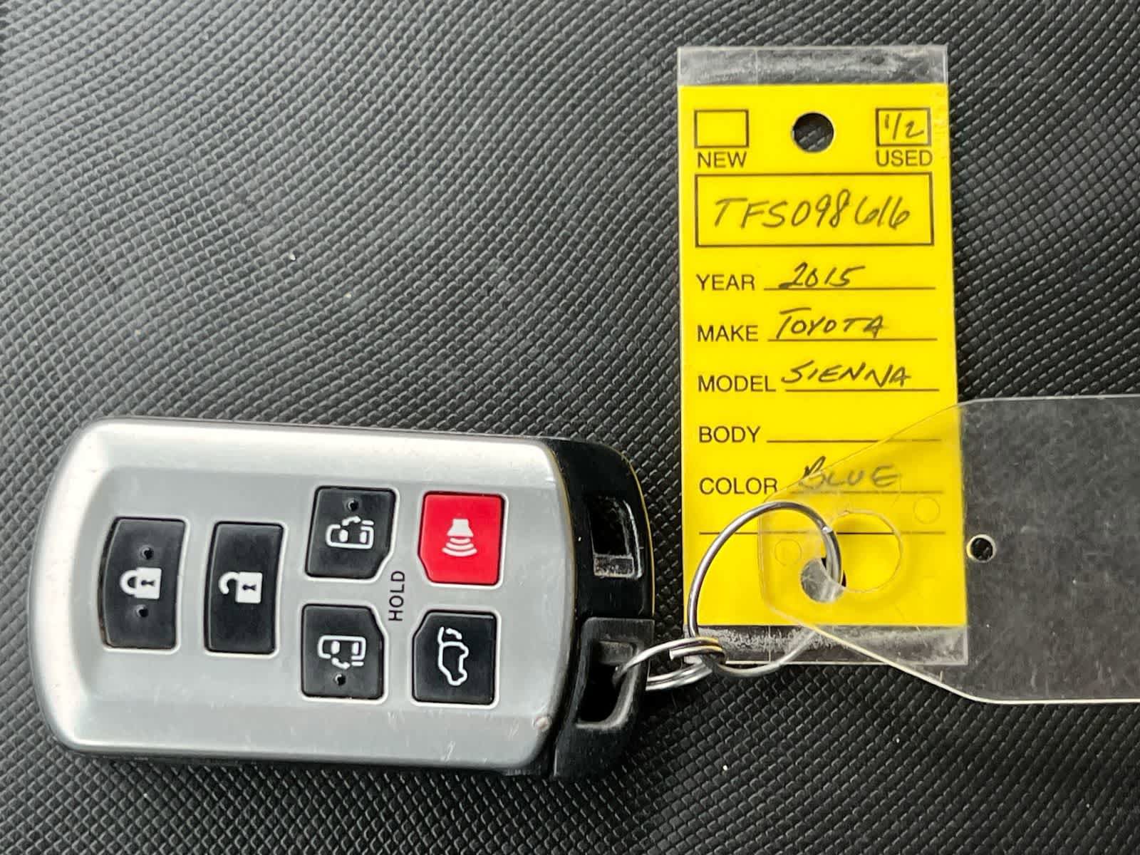 Used 2015 Toyota Sienna XLE Premium image 35