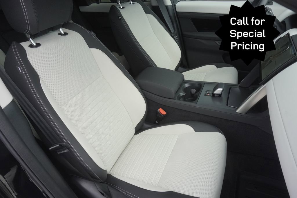 New 2025 Land Rover Discovery Sport S image 24