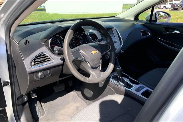 Used 2018 Chevrolet Cruze LS image 14