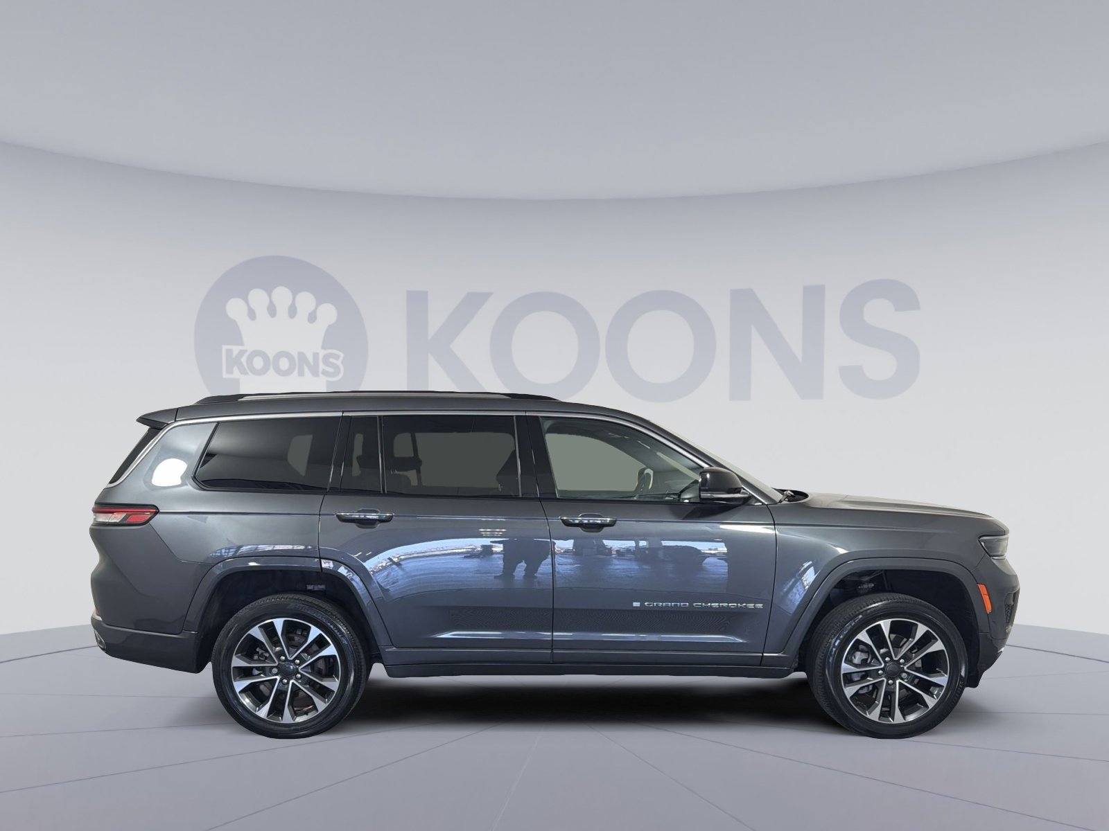 Used 2023 Jeep Grand Cherokee L Overland image 8